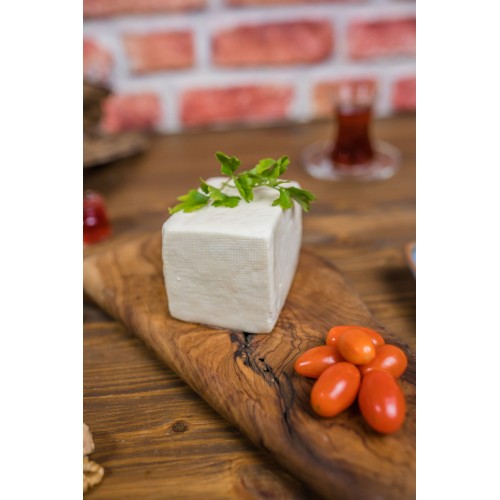 Korkuteli Yarım Yağlı Taze Beyaz Peynir (600-650 gr)